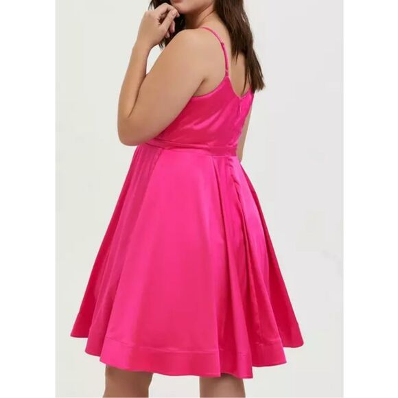NWT Torrid Hot Pink Mini Satin Skater Dress Size 20 - Picture 4 of 13